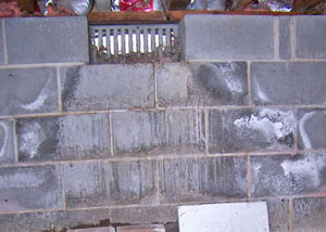 Open crawl space vents allowing in humidity and water in Hanahan
